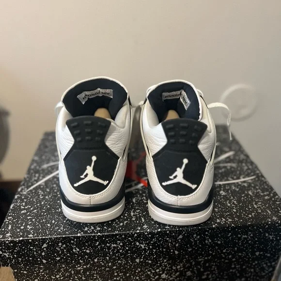 Air Jordan 4 Retro - Picture 4 of 7